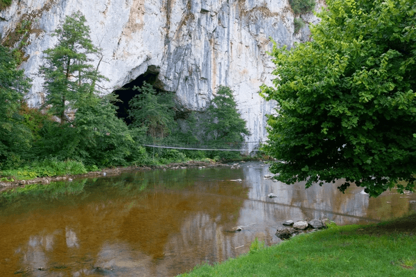 Peștera Unguru Mare - Șuncuiuș, România